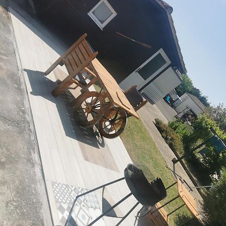 Comme a la maison La Jonchere Extérieur photo